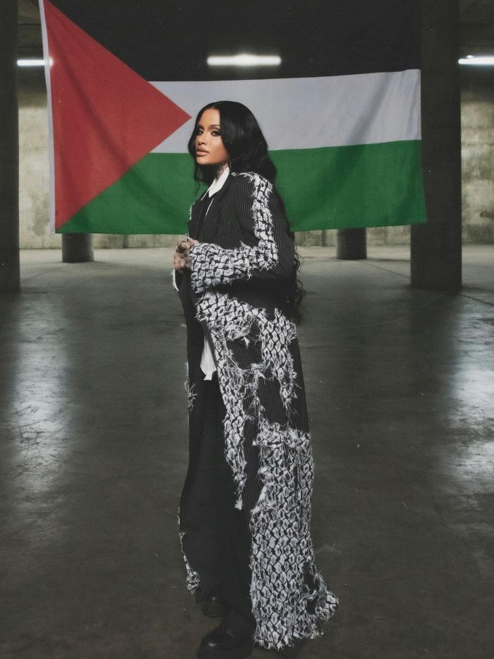 Kehlani di Video Musik Bela Palestina Kehlani di Video Musik Bela Palestina