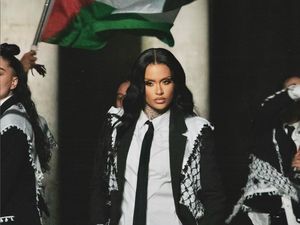 Kehlani Rilis Video Musik Bela Palestina, Kibarkan Bendera, Pakai Baju Keffiyeh