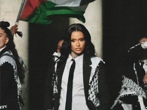 Kehlani Rilis Video Musik Bela Palestina, Kibarkan Bendera, Pakai Baju Keffiyeh