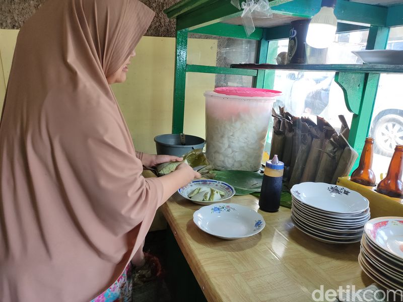 Lontong Kuah khas Cianjur