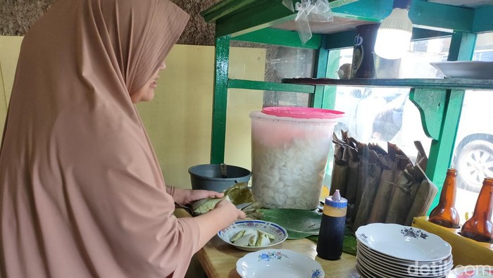 Lontong Kuah khas Cianjur
