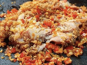 Raos Pisan! Ini 5 Ayam Geprek Andalan Warga Bandung