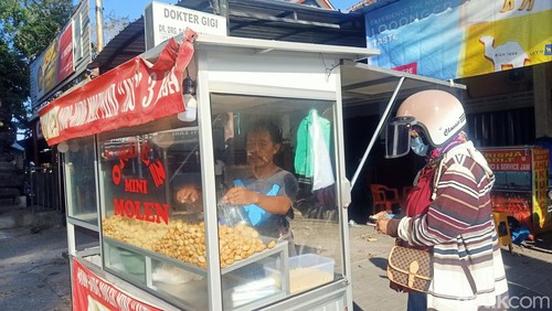 Pedagang gorengan di Denpasar keberatan harga Minyakita.