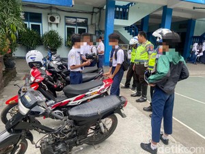 Polisi Kota Kediri Tertibkan Pelajar SMP yang Nekat Bawa Motor ke Sekolah