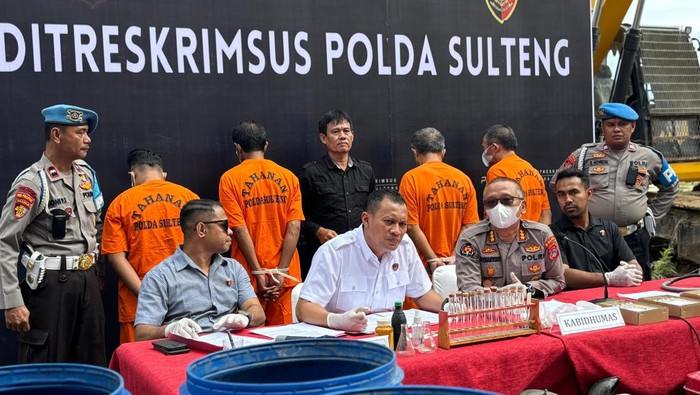 Polisi menggelar konferensi pers kasus tambang emas ilegal di Sulteng. Dokumen Istimewa