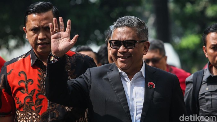 Potret Sekjen PDIP Hasto Penuhi Panggilan Polda Metro Jaya Sekjen PDIP Hasto Kristiyanto memenuhi panggilan Polisi di Polda Metro Jaya, Jakarta, Selasa (4/6/2024).