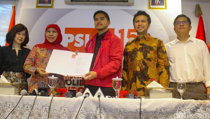 PSI Bikin Khofidah-Emil Makin Semringah Maju Pilgub Jatim PSI Bikin Khofidah-Emil Makin Semringah Maju Pilgub Jatim