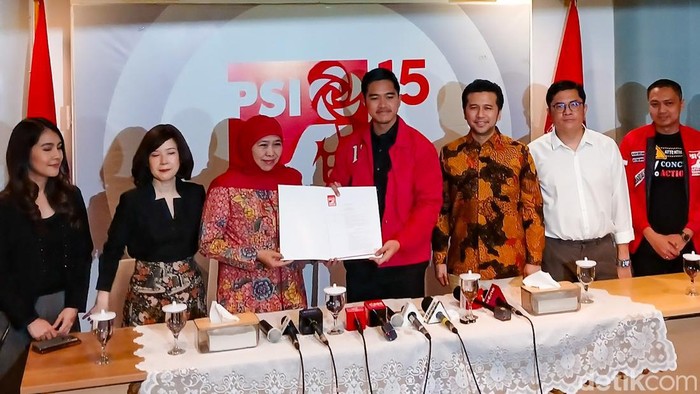 PSI Bikin Khofidah-Emil Makin Semringah Maju Pilgub Jatim PSI Bikin Khofidah-Emil Makin Semringah Maju Pilgub Jatim