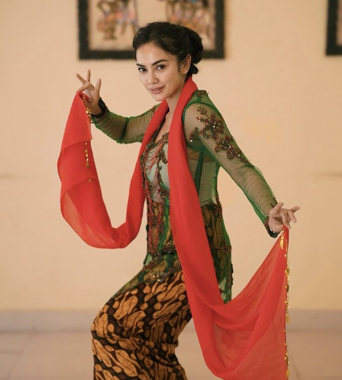 Seru Banget! Masayu Anastasya Kulinera. Bareng Keluarga di Inggris Seru Banget! Masayu Anastasya Kulinera. Bareng Keluarga di Inggris