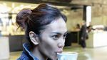 Seru Banget! Masayu Anastasya Kulineran Bareng Keluarga di Inggris
