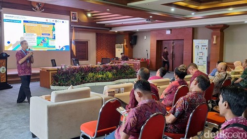 Sosialisasi Perda Kota Denpasar Nomor 8 Tahun 2023 tentang Penyelenggaraan Pengelolaan Sampah di Graha Sewaka Dharma, Selasa (4/6/2024). (Ni Made Lastri Karsiani Putri/detikBali)