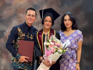 Ussy Sulistiawaty Teriak Histeris Anak Diterima di UI, Kado Terindah di Ultah