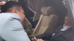 Senyum Tukul Arwana Disemangati Raffi Ahmad