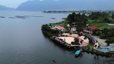 Syahdunya Wisata Keluarga di Tepian Danau Maninjau