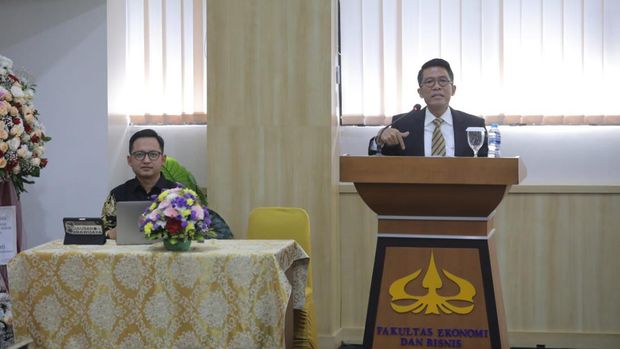 Anggota Komisi XI DPR Mukhamad Misbakhunkala mempertahankan disertasinya di Universitas Trisakti