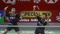 Di gim ketiga, kejar-keran poin kian terjadi. Namun Bagas/Fikri tampil konsisten di sisa laga. Kemenangan 21-18 diraih, memastikan tiket babak kedua diraih.