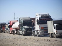 Bolivia Krisis BBM, Kendaraan Mengular Panjang di SPBU