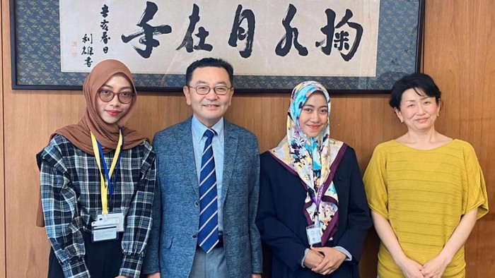Dua mahasiswa UIN Jakarta belajar tentang manajemen bencana di kampus top Jepang.
