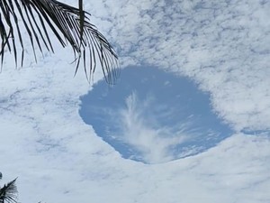Viral Penampakan Awan Berlubang di Jember, Ini Kata BMKG