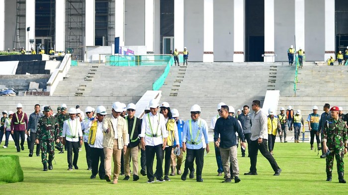 Jokowi cek Istana Negara di IKN.