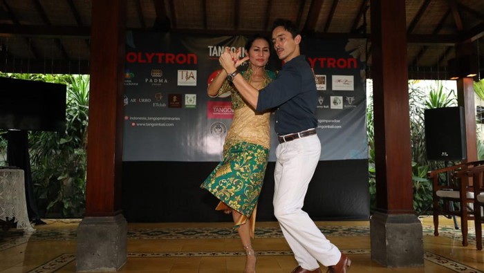 Kejuaraan Tango Siap Digelar di Bali Ajang kejuaraan Tango siap digelar Bali. Dengan menggabungkan dua konsep kompetisi besar yakni 3rd Indonesia Championship Preliminaries dan 11th Tango in Paradise. Seperti apa?