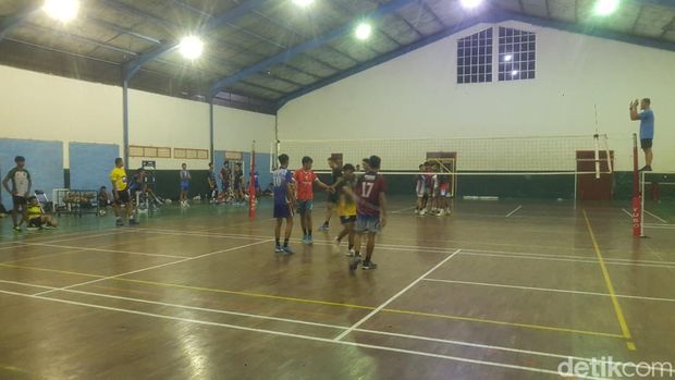 Sesi latihan Yuso Jogja jelang mengikuti Kejurnas Voli U-17 2024, Rabu (5/6/2024).