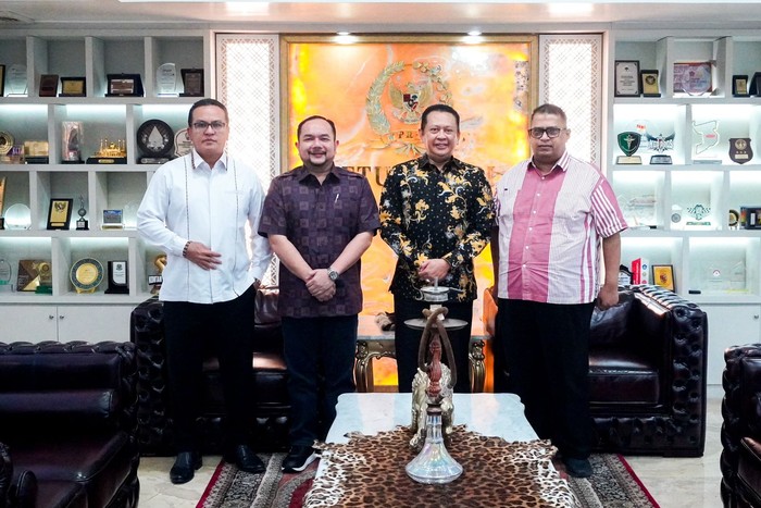 Ketua MPR RI Bambang Soesatyo (Bamsoet) mendukung planning pemerintah membentuk Dewan Advokat Nasional (DAN). Ketua MPR RI Bambang Soesatyo (Bamsoet) mendukung planning pemerintah membentuk Dewan Advokat Nasional (DAN).