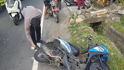 Lakalantas di Jalan Gilimanuk-Denpasar, tepatnya depan Puskesmas Kerambitan, Banjar Mandung, Desa Sembung Gede, Kecamatan Kerambitan, Tabanan, Bali, Rabu (5/6/2024) siang. (Dok. Polres Tabanan)