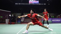 Di gim kedua, konsistensi masih diperlihatkan Leo/Daniel. Meski Fajar/Rian bisa memberi perlawanan, Leo/Daniel bisa menjaga penampilannya.