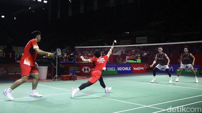 Leo/Daniel Kalahkan Fajar/Rian Dua Gim Langsung Leo/Daniel Kalahkan Fajar/Rian Dua Gim Langsung