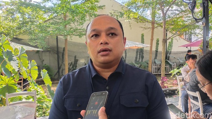 Manajer Komunikasi & TJSL PT PLN UID Sumsel, Jambi dan Bengkulu (S2JB ), Iwan Arissetyadhi.