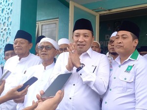 Eks Bupati Sampang Daftar ke Gerindra dan PKB Diantar Pendukungnya