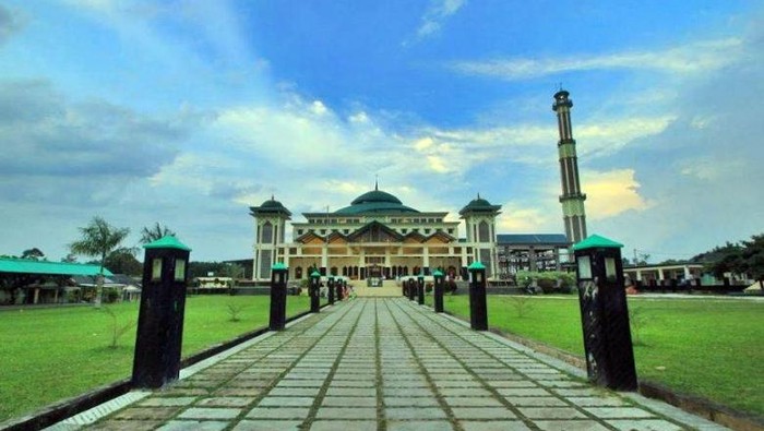 Masjid Tuatunu Pangkalpinang.