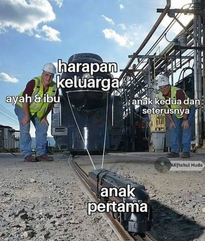 Jadi anak pertama tidaklah mudah. Mulai harapan hingga tanggung jawab yang diemban membuat segalanya lebih menantang. Semangat ya, Sulung!