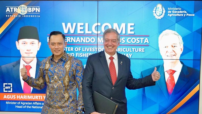 Menteri Agraria dan Tata Ruang/Kepala Badan Pertanahan Nasional (ATR/BPN), Agus Harimurti Yudhoyono (AHY) menerima kunjungan dari Menteri Peternakan, Pertanian, dan Perikanan Uruguay, Fernando Mattos Costa.