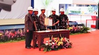 Dalam Sambutannya, Kapuskod Kemhan menyampaikan bahwa prosesi First Steel Cutting ini merupakan salah satu momen penting dalam proses pembangunan kapal, yang menandai dimulainya pembangunan struktur badan kapal. Kapal Fregat yang sedang dibangun merupakan Alutsista kapal Fregat Combatan terbesar yang dibangun secara lokal di PT PAL Indonesia dan bahkan di Indonesia. 