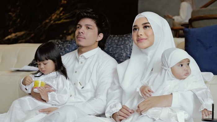 Pasangan Aurelie Hermansyah dan Atta Halilintar akan menjalani ibadah haji
