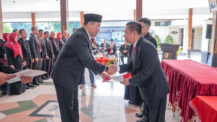 Pelantikan pejabat Pemkab Wonogiri di Pendapa Rumah Dinas Bupati Wonogiri.