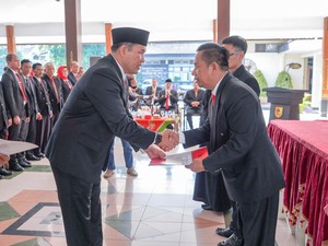 Lantik Pj Sekda dan Sejumlah Pejabat, Bupati Jekek Ingatkan Literasi