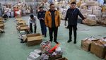 Penampakan 20 Ribu Paket Kiriman PMI Menumpuk di Gudang