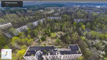 Google Maps telah menangkap banyak gambar kota yang ditinggalkan di seluruh dunia. Salah satu contoh paling terkenal adalah kota Pripyat, Ukraina, yang ditinggalkan setelah bencana Chornobyl. Pada tahun 1986, Ukraina menjadi kacau karena kecelakaan nuklir di Pembangkit Listrik Tenaga Nuklir Chornobyl di Pripyat ini. Kota ini tetap membeku dalam waktu, dengan bangunan dan jalanan yang ditinggalkan perlahan-lahan dimakan oleh alam.  (Foto: Dok. Google Maps)