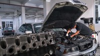 BMW Ultima memiliki 25 work bays yang terdiri dari 2 bays untuk active reception with brake and suspension tester, 1 bay untuk Car-O-Liner, 5 bays untuk body works, dan 1 bays untuk kendaraan elektrifikasi. 