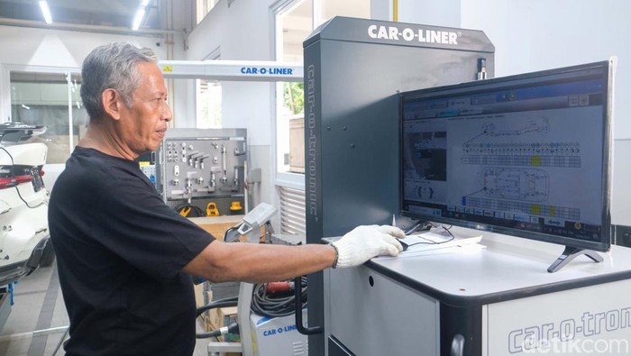 Pertama di RI! BMW Ultima Ditunjuk Jadi Bengkel Resmi BMW-MINI Momen peresmian βApproved BMW-MINI Body and Paint Centerβ dari BMW Group Indonesia di BMW Ultima di Ciater, Tangerang Selatan, Rabu (5/6/2024).