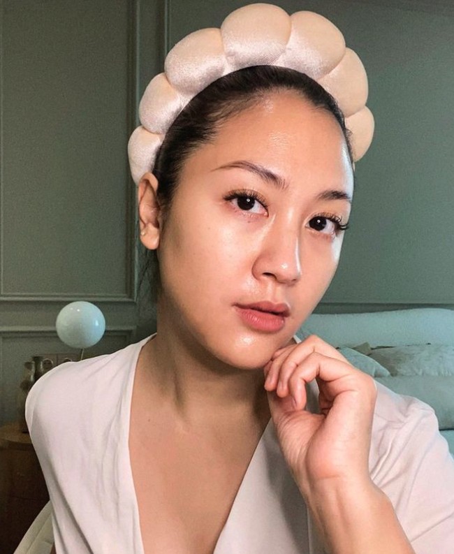 Sherina Munaf juga terlihat awet muda dengan wajah tanpa makeup. Foto: Instagram