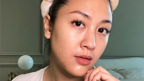 8 Foto Artis Saat Tanpa Makeup, Ini Wajah Polos Shandy Aulia Hingga Sherina