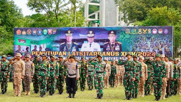 Praja IPDN Kemendagri resmi mengakhiri tugas mereka dalam kegiatan Latihan Integrasi Taruna Wreda Nusantara (Latsitardanus) ke-XLIV tahun 2024.