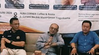 Pemimpin yang diberi amanah harus berbuat untuk masyarakat. Pemimpin Kota Yogyakarta harus memiliki visi tentang arah Yogyakarta. Tujuan akhir dari visi itu harus membuat Kota Yogyakarta menjadi tempat yang nyaman dihuni dan membahagiakan. Nantinya Kota Yogyakarta memiliki kampung yang aman, bersih sampah, dan toleransi. Kota Yogyakarta harus menjadi cilik tapi menthes.