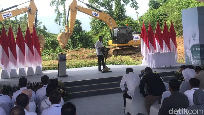 Presiden Joko Widodo groundbreaking sejumlah gedung kantor di IKN, salah satunya gedung BTN