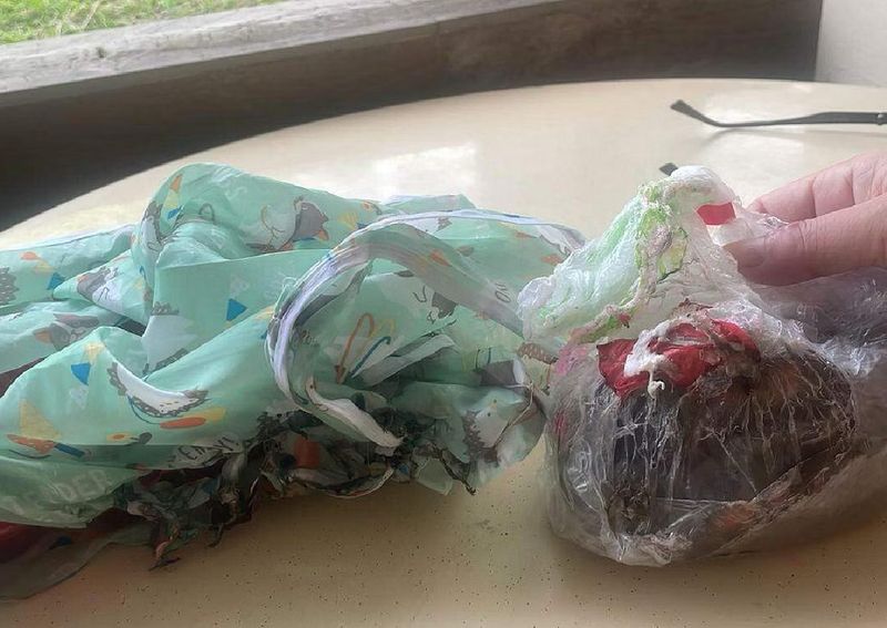 Sedang Asyik Makan Hotpot, Pengunjung Ini Panik Kompornya Meledak