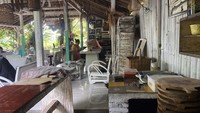 Kopi Wongso telah hadir sejak 2010 dengan kopi luwak original sebagai signaturenya. Hingga di tahun 2020 lokasinya pindah ke Sewon, Bantul dan mulai menerapkan konsep pizza self-made by customer.